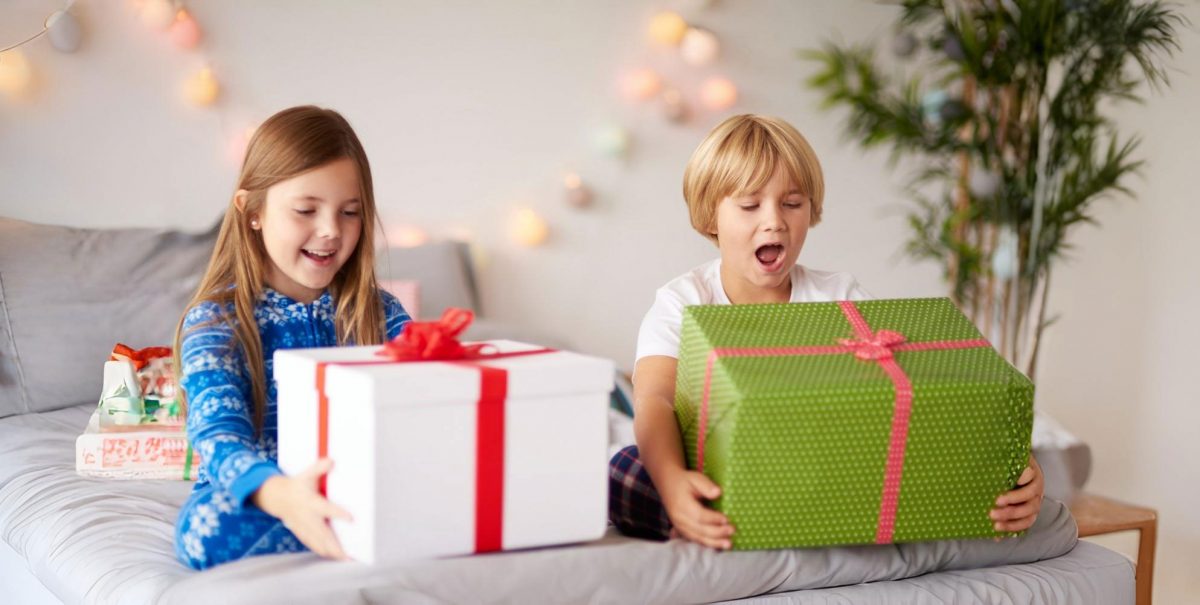 Подарки детям на Новый год 2026: если вы ещё не успели купить